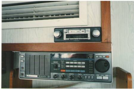 SOYC-070 Radio equipment on Merindah Pearl (2)