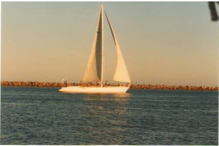 SOYC-020 Rampant II arrives in Adelaide 0600 am 7-1-1987